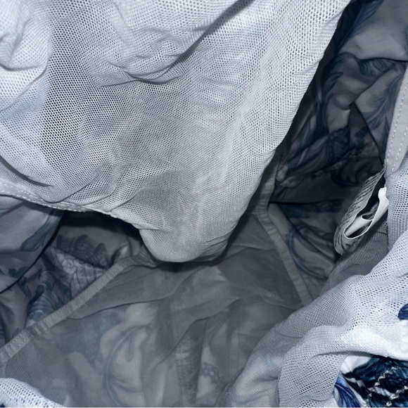 Agua María Men's Tropical Sea Life Swim Trunks - Size Large - Picture 6 of 12